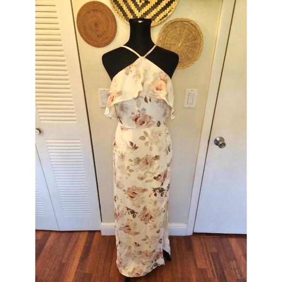 LAST ONE! White Floral Maxi Dress With A Side Split - Picture 3 of 7